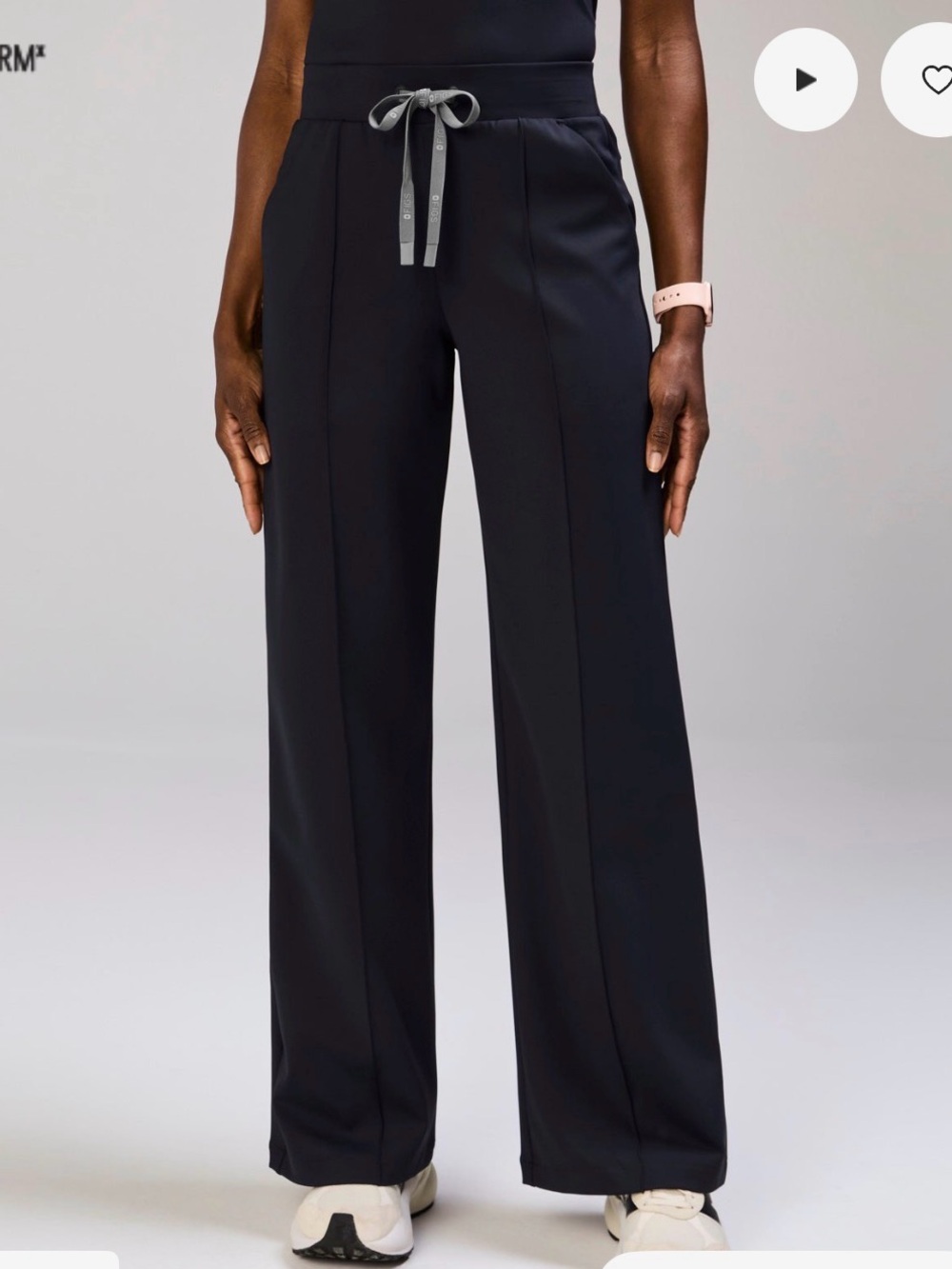 FIGS Women’s scrub sets - Picture 6 of 6